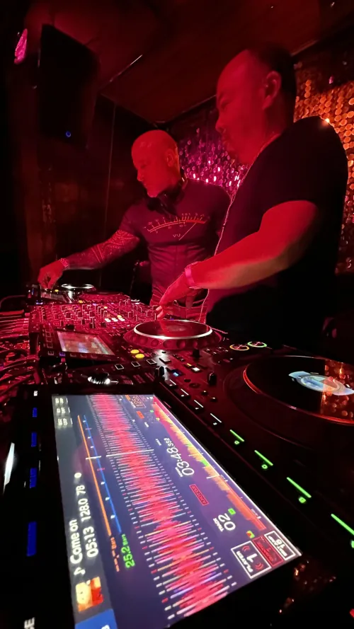 Phil Anthony and DJ sangdo hard at work behind the decks